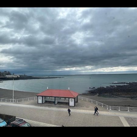 Sea View Apartment - Sleeps 2 Aberystwyth Dış mekan fotoğraf